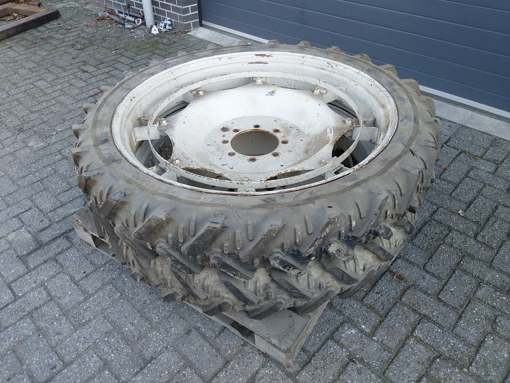 Cultuurwielen 9.5 R44 Grote ZF Steek 220x270