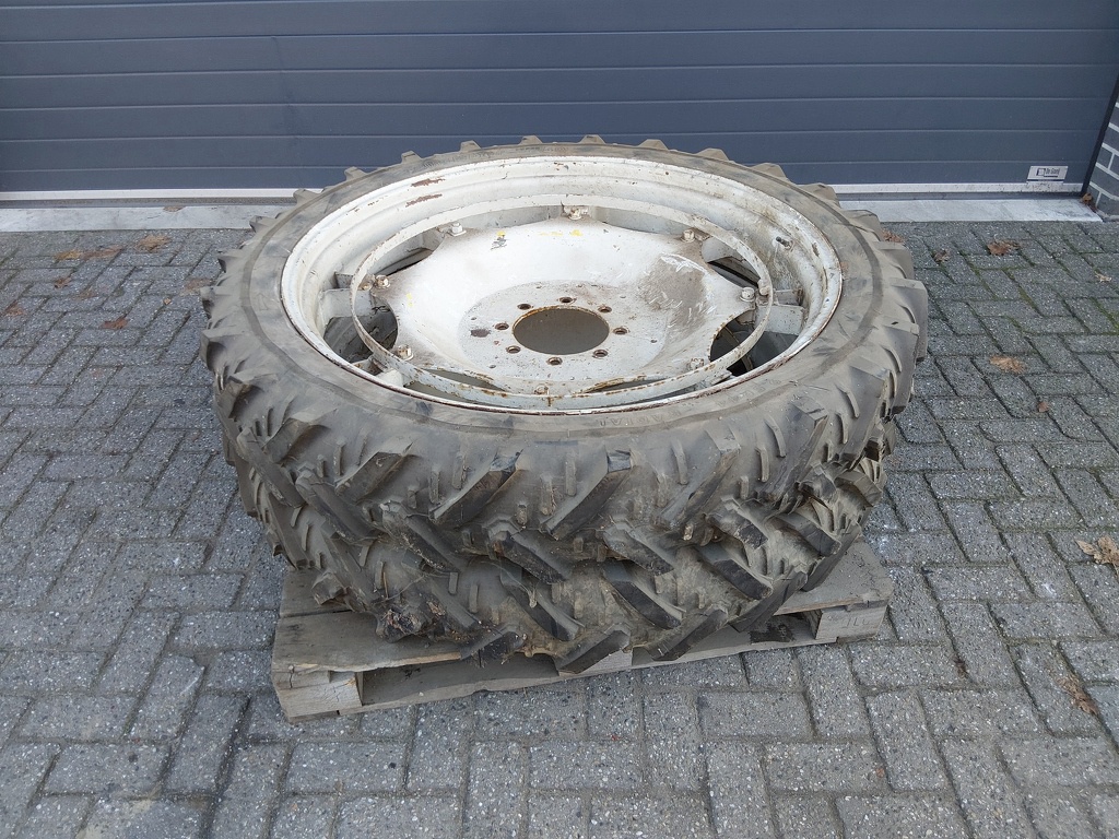 Cultuurwielen 9.5 R44 Grote ZF Steek 220x270