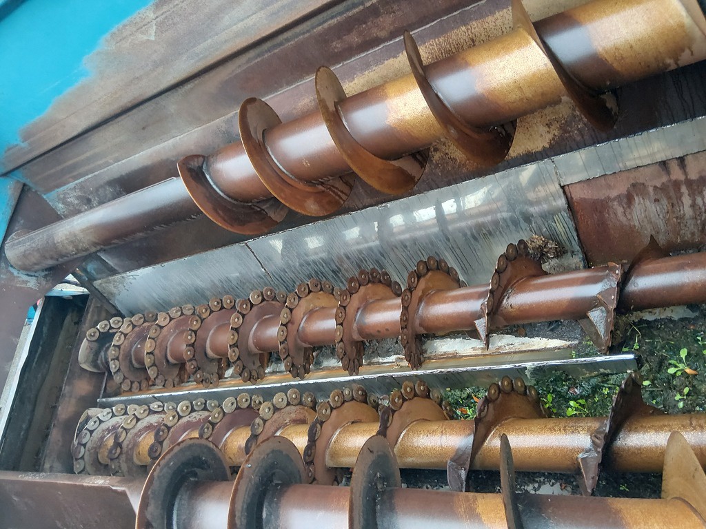 Frasto Falco 17 voermengwagen met laadfrees