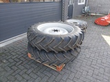 miniature-of Setje Ford wielen   9.5 R28 en 13.6 R36
