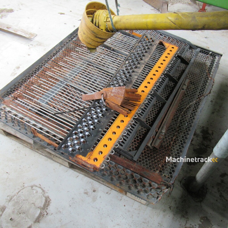 Mais zeven voor New Holland CX 8050 Maaidorser / Combine