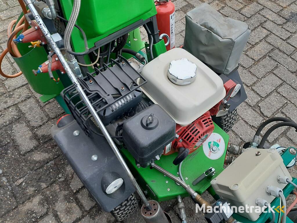 Kersten Traction Compact met onkruidbrander