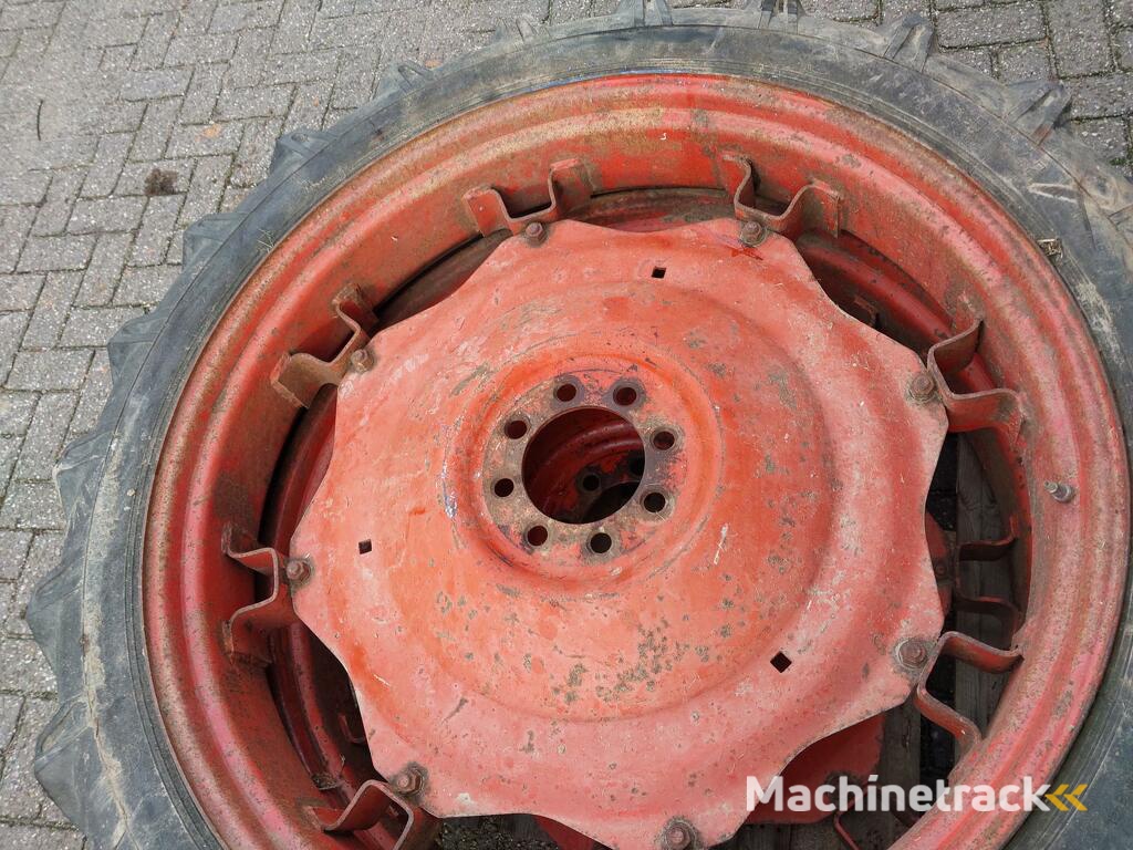 Cultuur wielen 9.5  R42 kleine steek