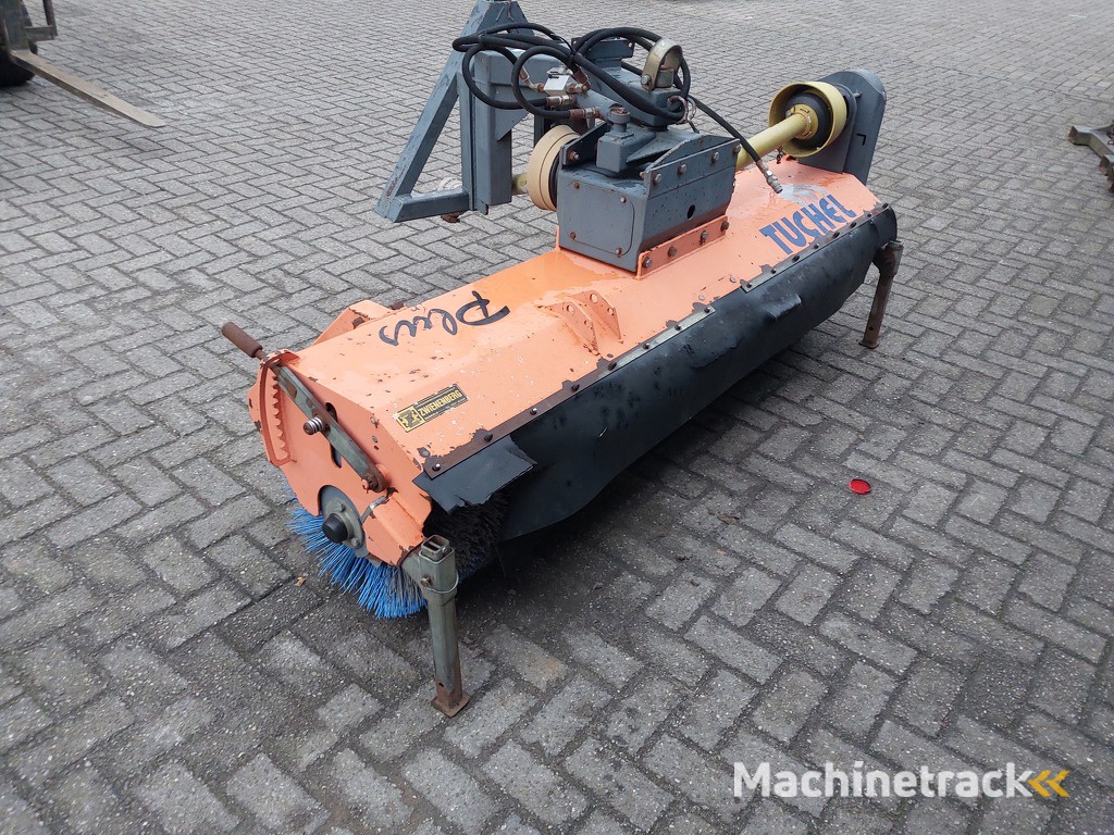Tuchel  200 MD  Front Veegmachine / Rolbezem