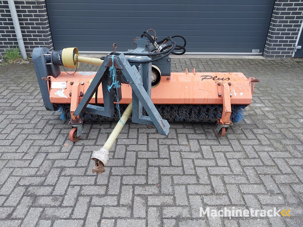 Tuchel  200 MD  Front Veegmachine / Rolbezem