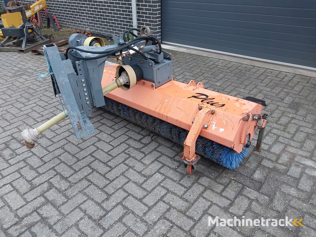 Tuchel  200 MD  Front Veegmachine / Rolbezem