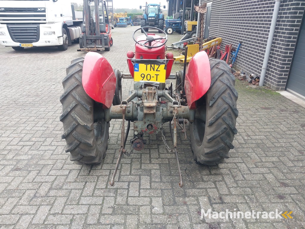 Massey Ferguson 30 met maaibalk