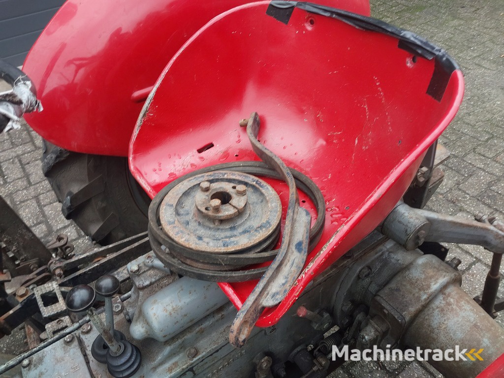 Massey Ferguson 30 met maaibalk
