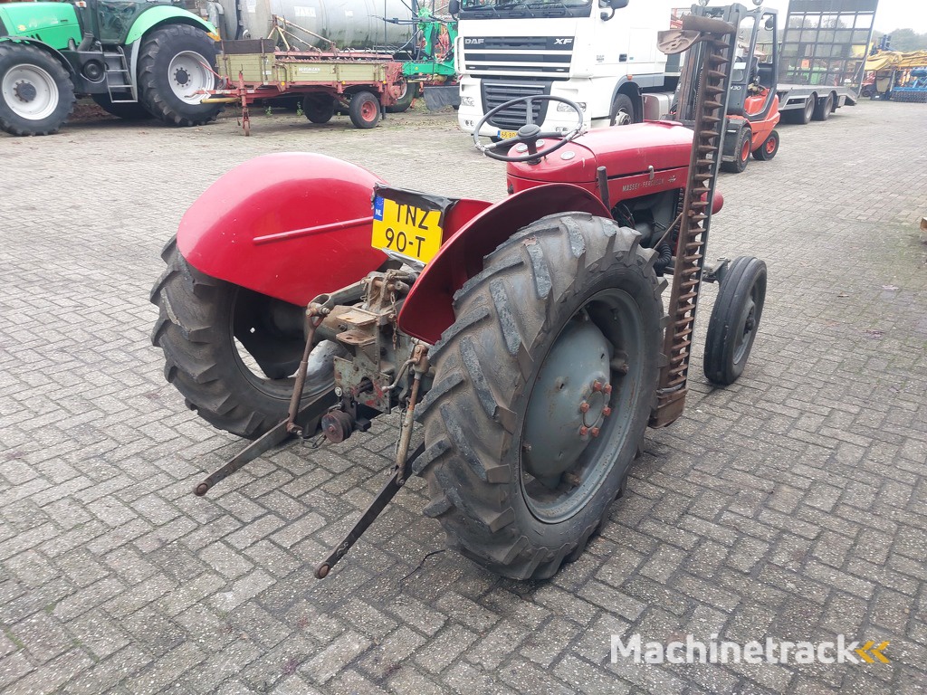 Massey Ferguson 30 met maaibalk