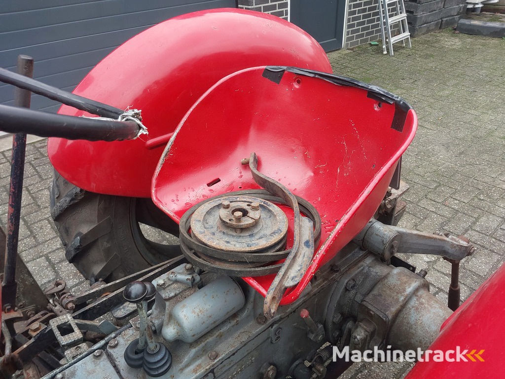 Massey Ferguson 30 met maaibalk