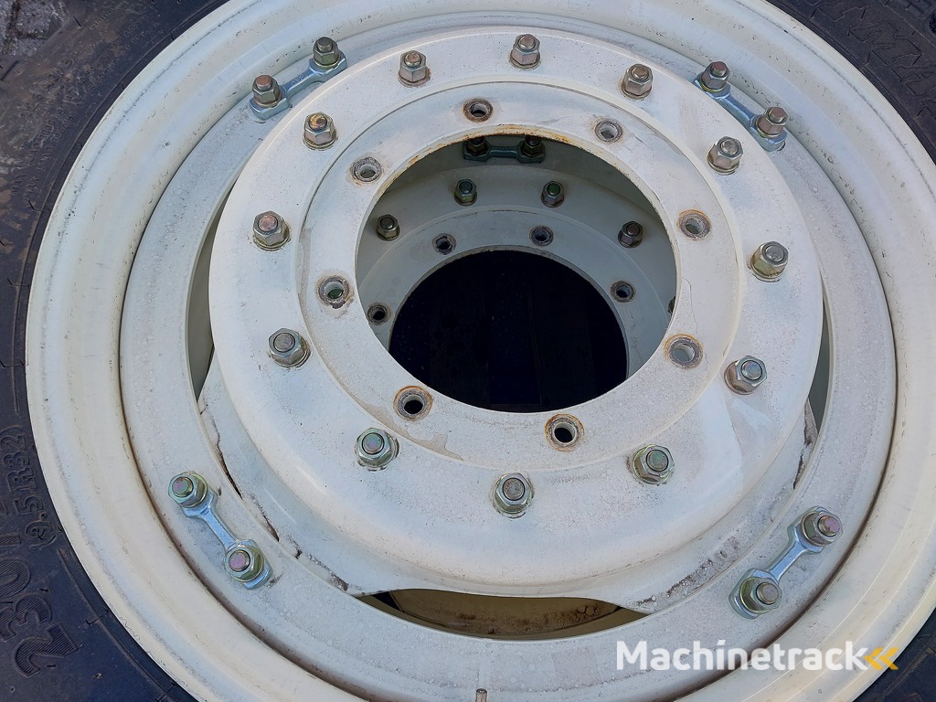 Cultuur wielen 230/95 R32  270/95 R44