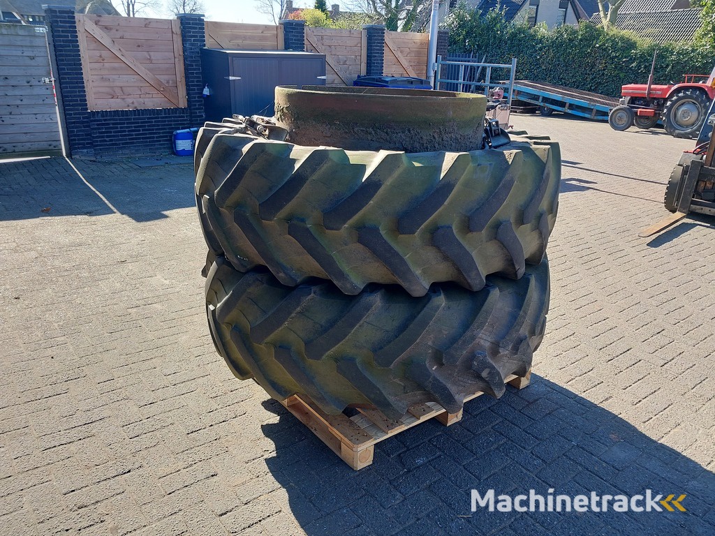 Dubbellucht Wielen 520/70 R38