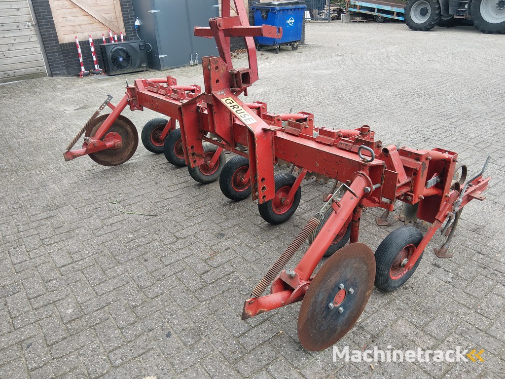 Gruse Schoffelmachine 6 rijen
