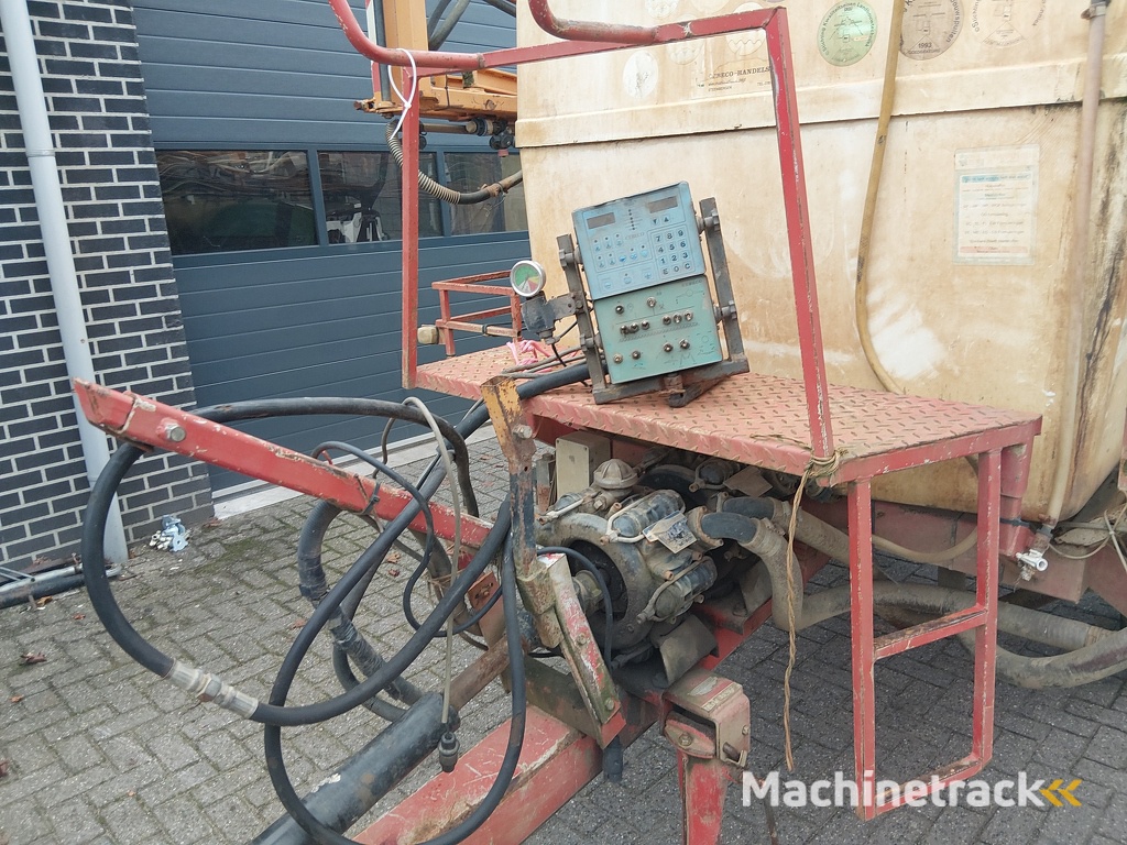Agrifac / Cebeco getrokken veldspuit 27 meter 3000 liter