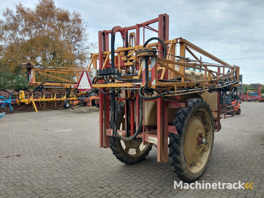 Agrifac / Cebeco getrokken veldspuit 27 meter 3000 liter