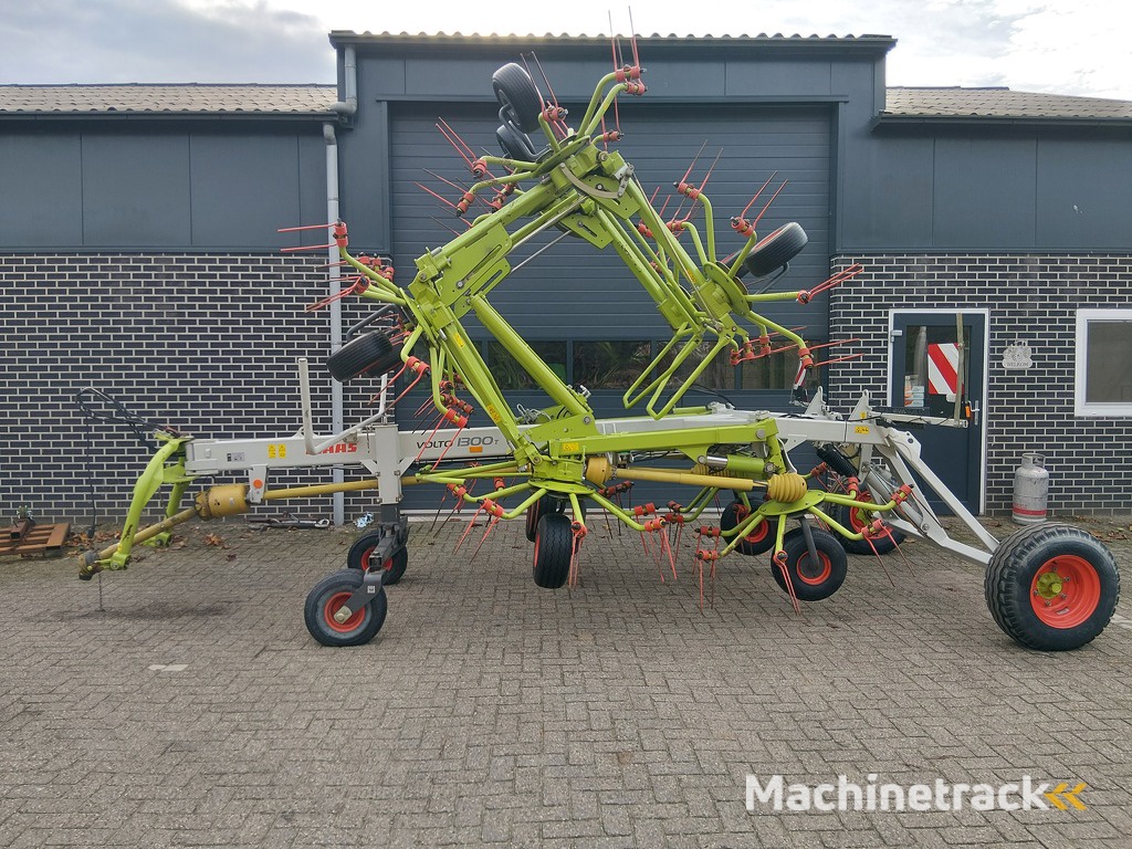 Claas Volto 1300T  Schudder