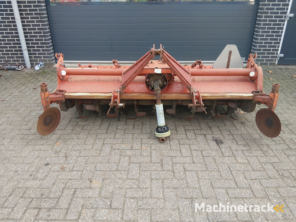 Kuhn Grondfrees 230 cm breed met Pakkerwals