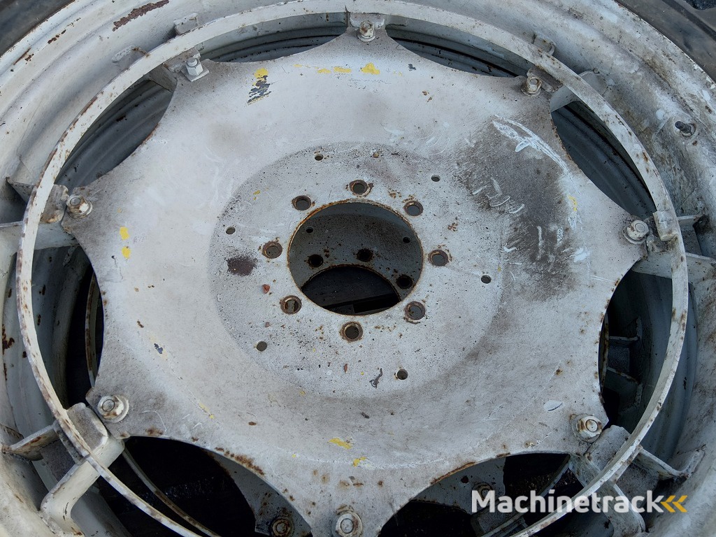 Cultuurwielen 9.5 R44 Grote ZF Steek 220x270