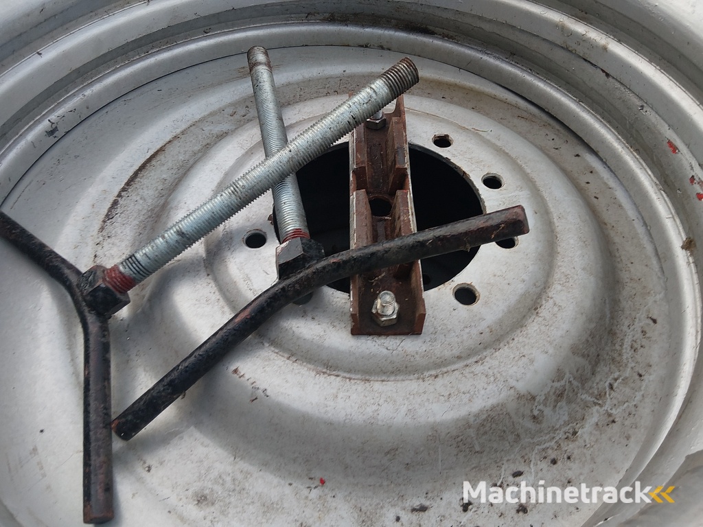 Dubbellucht 13.6 R48 met Verloopring naar  R38 Inch.