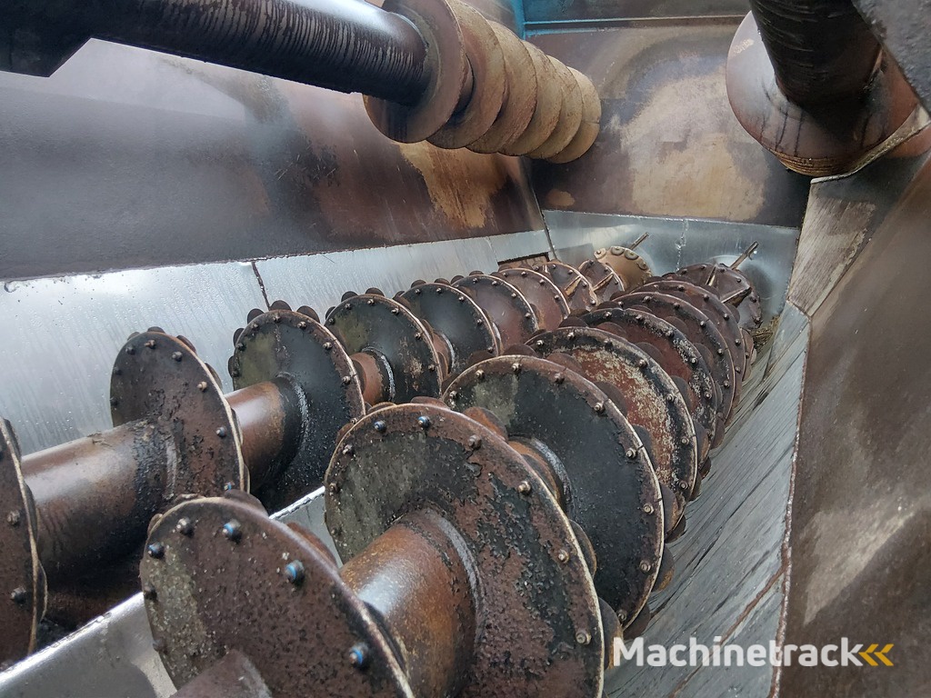 Frasto Falco 17 voermengwagen met laadfrees