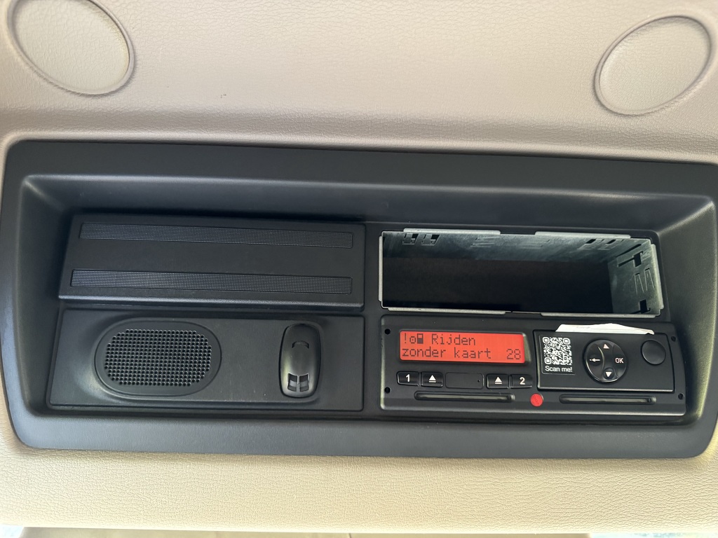 DAF LF 250 4x2 Bakwagen - 1500 KG Laadklep - Euro 6 - 2014 - Automaat