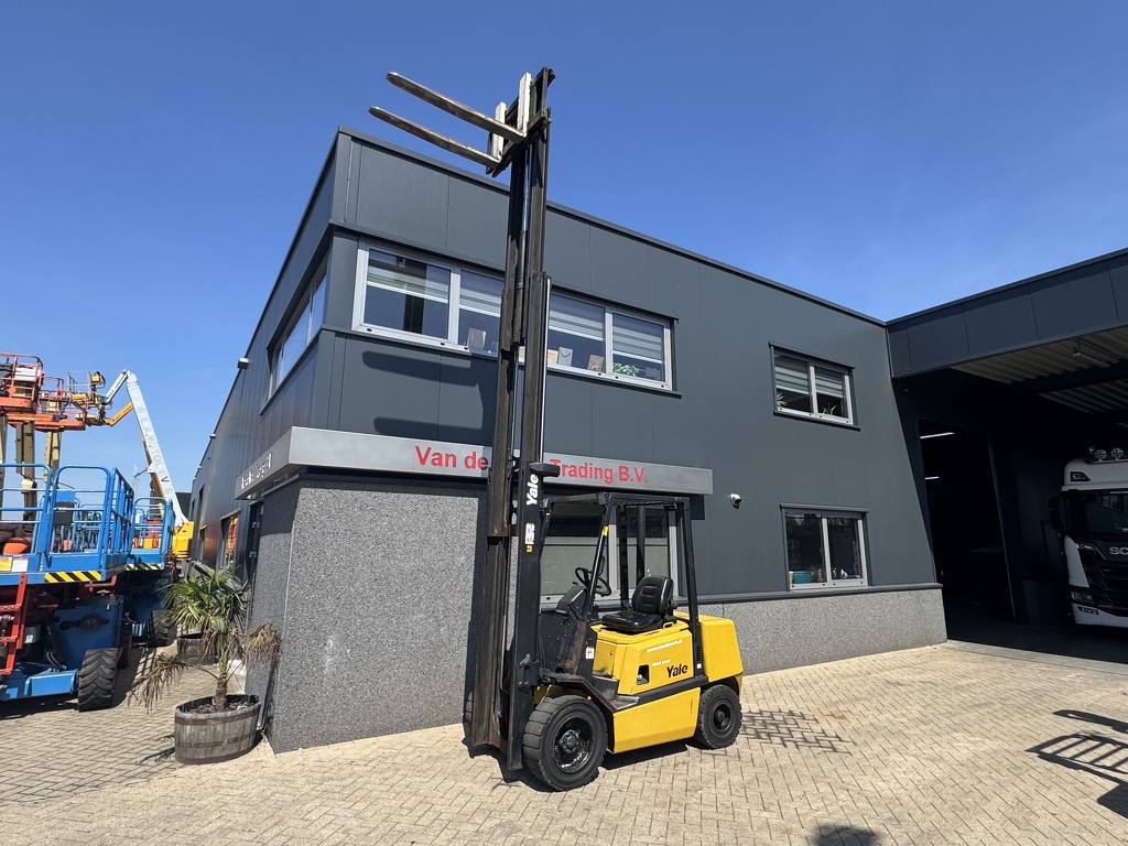 Yale GDP30TP Triplo 530 Freelift/Sideshift Diesel 1996