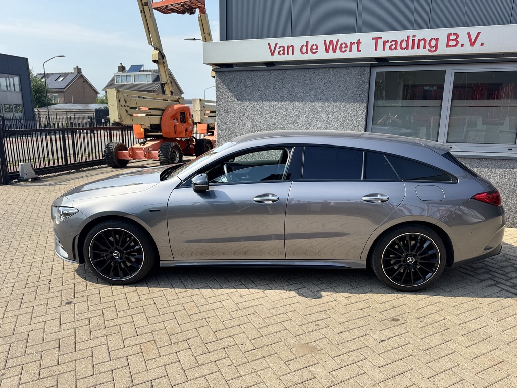 Mercedes CLA Klasse Shooting Brake 250e Hybride Amg Pakket Night Pakket  Burmester Audio Automaat 2021 APK 8-2027