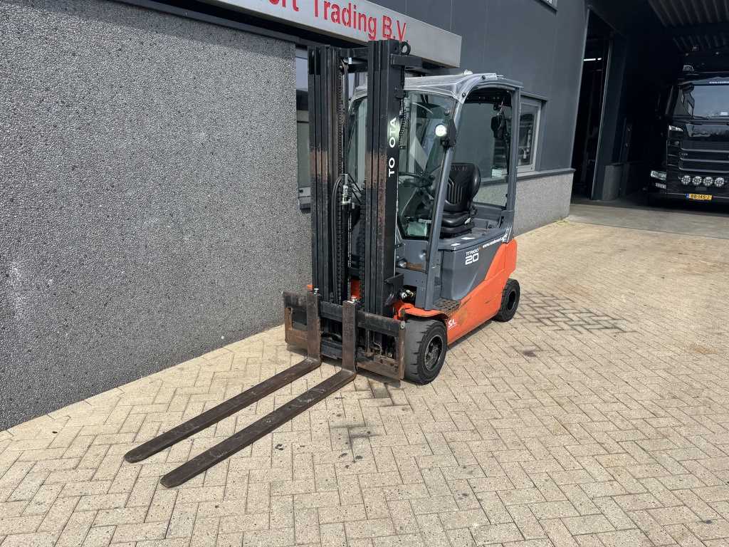 Toyota 8FBM20T Triplo 470 Freelift / Sideshift Elektrisch 2017 6145Hours