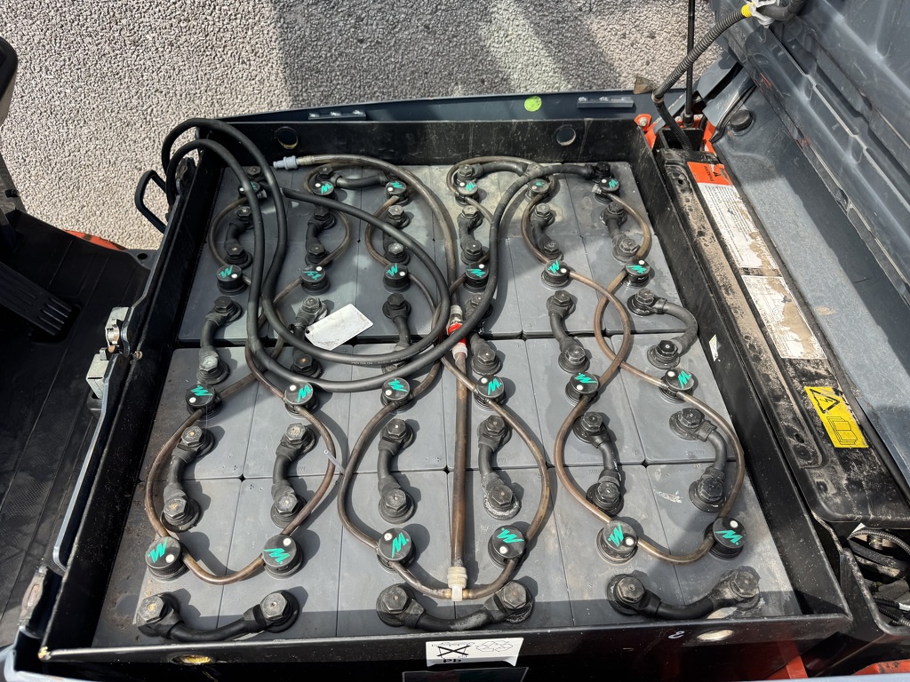 Toyota 8FBM20T Triplo 470 Freelift / Sideshift Elektrisch 2017 6145Hours