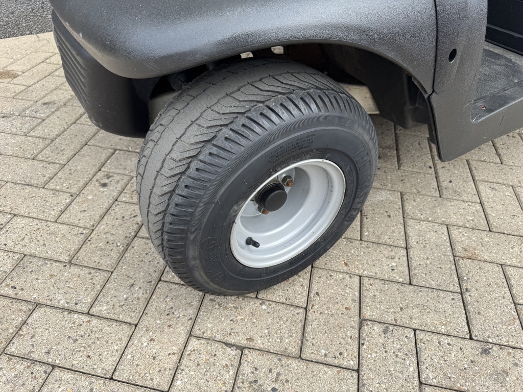 Golfcar CLUBCAR PRESEDENT zwart 2 zits Benzine golfkar cart