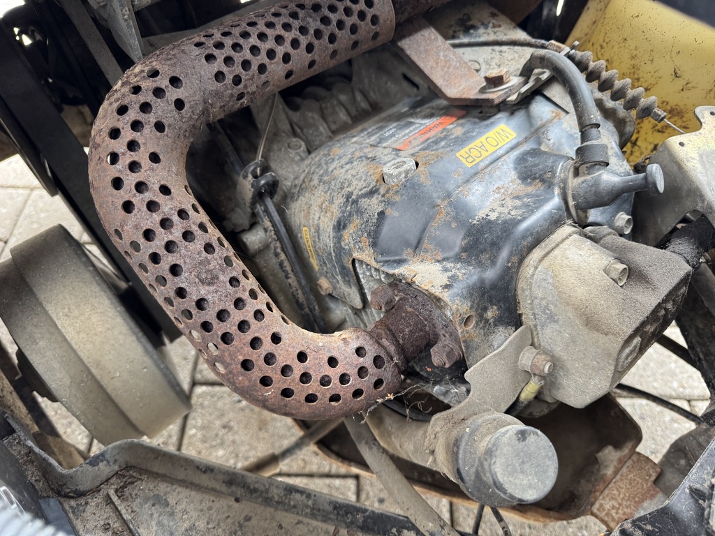 Golfcar CLUBCAR PRESEDENT zwart 2 zits Benzine golfkar cart