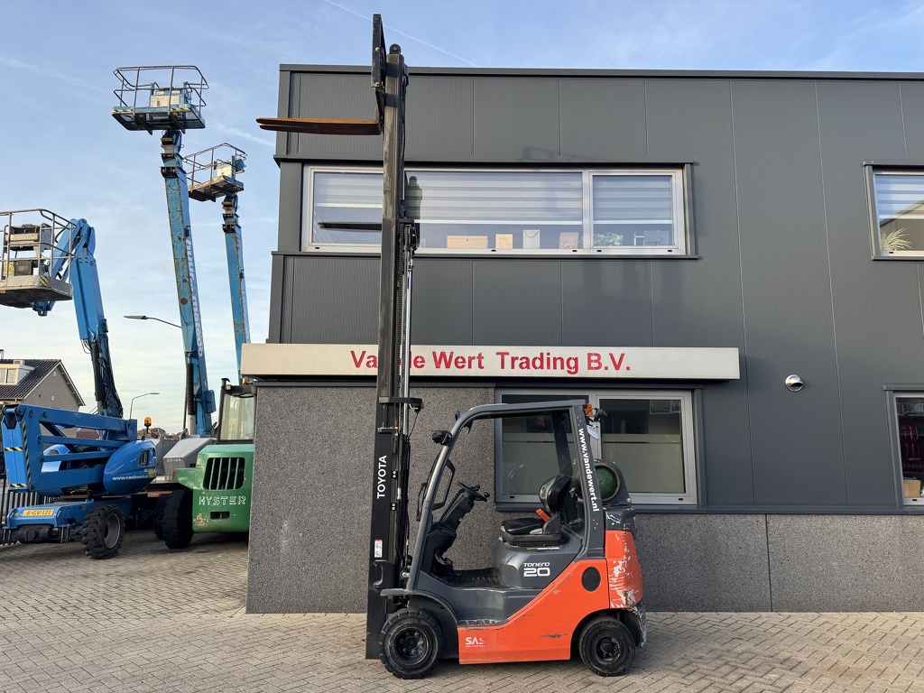 Toyota 02-8FGKF20 Triplo 470 Freelift/Sideshift 2020 Lpg