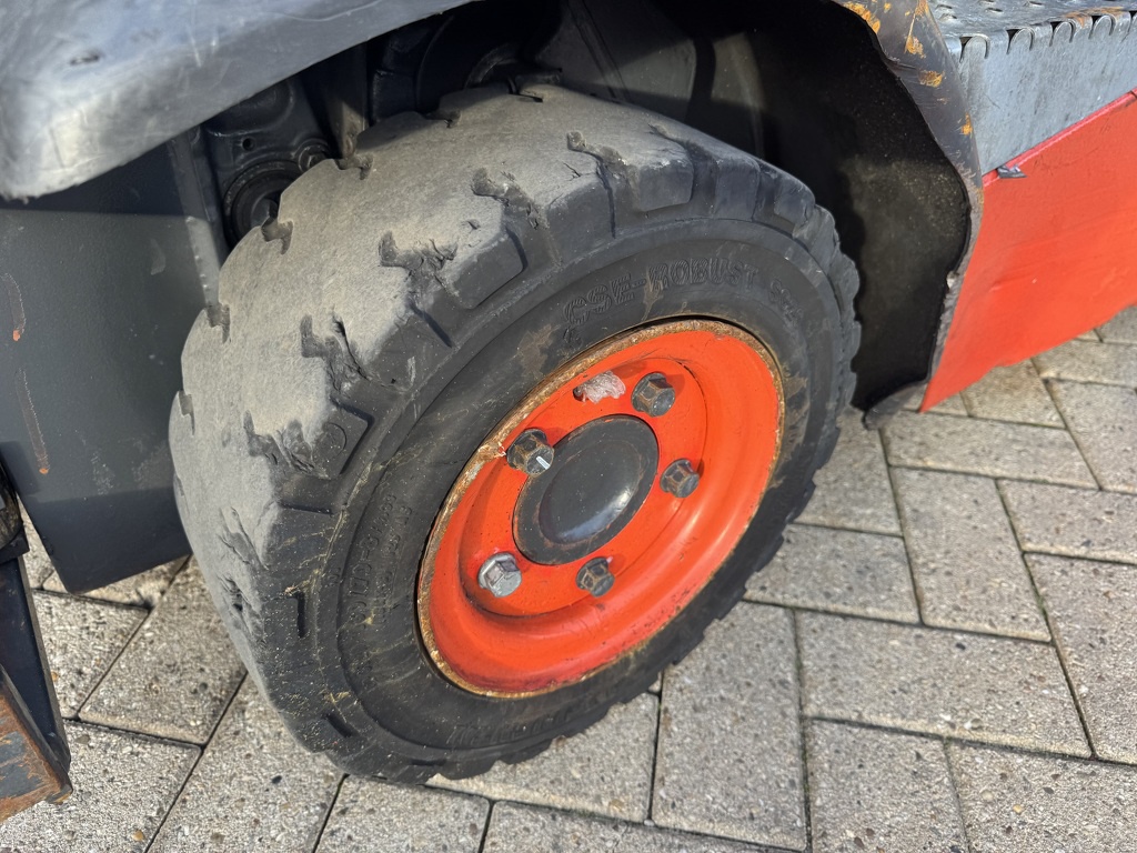 Linde H18T-01 Triplo 500 Freelift / Sideshift LPG 2012