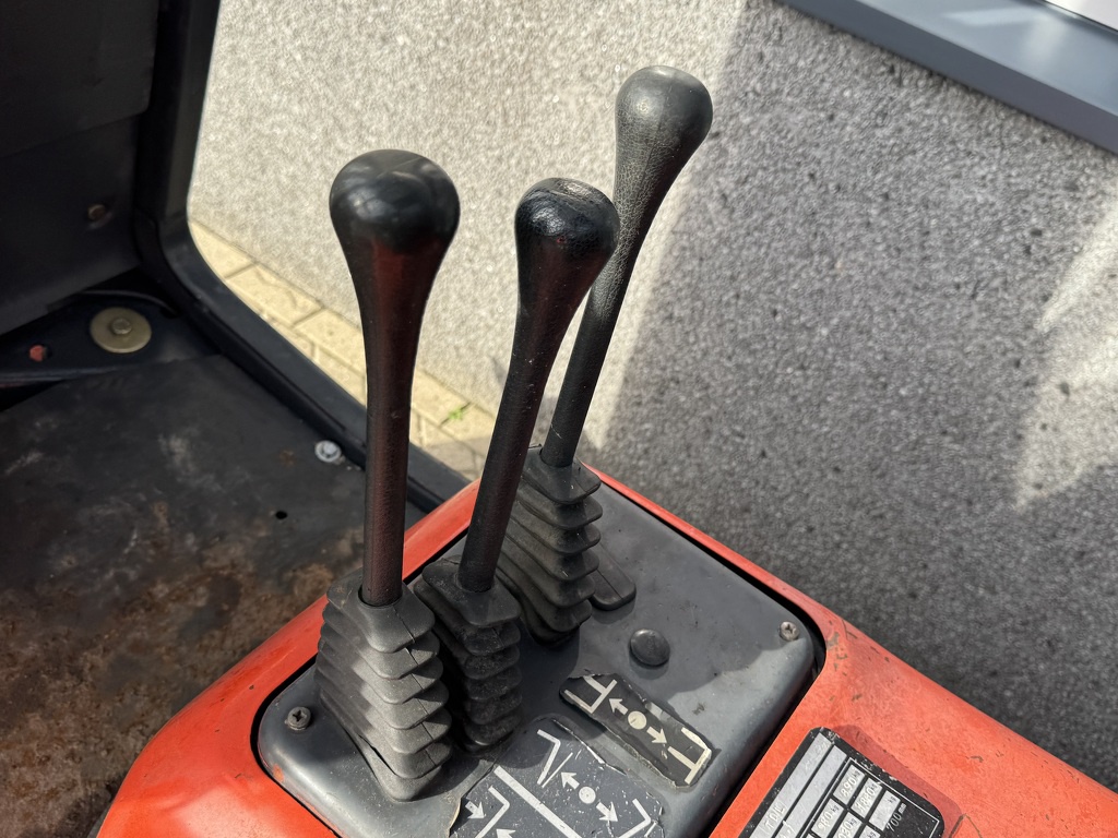 Linde H25D-02 Triplo 640 Freelift / Sideshift / 4e functie Diesel 1995