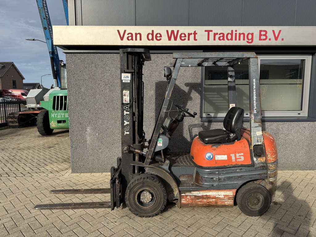 Toyota 02-6FDF15 Triplo 470 Freelift / Sideshift Diesel 1998