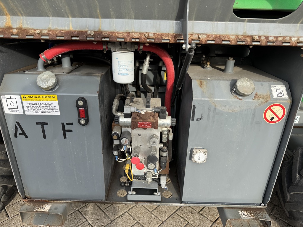 SKYJACK SJ 6826RT Schaarhoogwerker SCISSOR 2012 4X4 Kubota Diesel 10M Werkhoogte