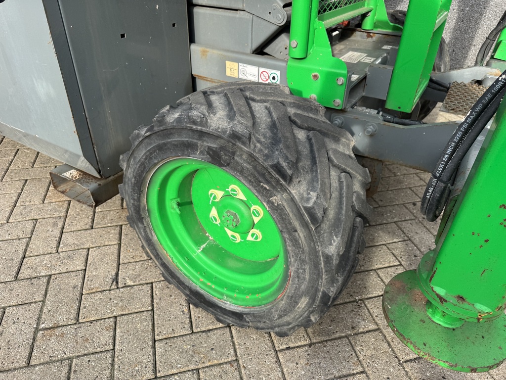 SKYJACK SJ 6826RT Schaarhoogwerker SCISSOR 2012 4X4 Kubota Diesel 10M Werkhoogte