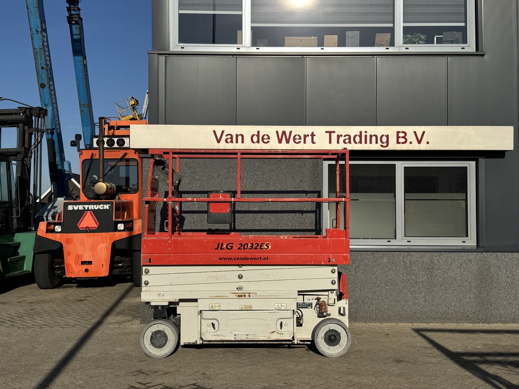 JLG 2032ES Schaarhoogwerker / Scissor lift 8Meter Werkhoogte 2016 Elektrisch
