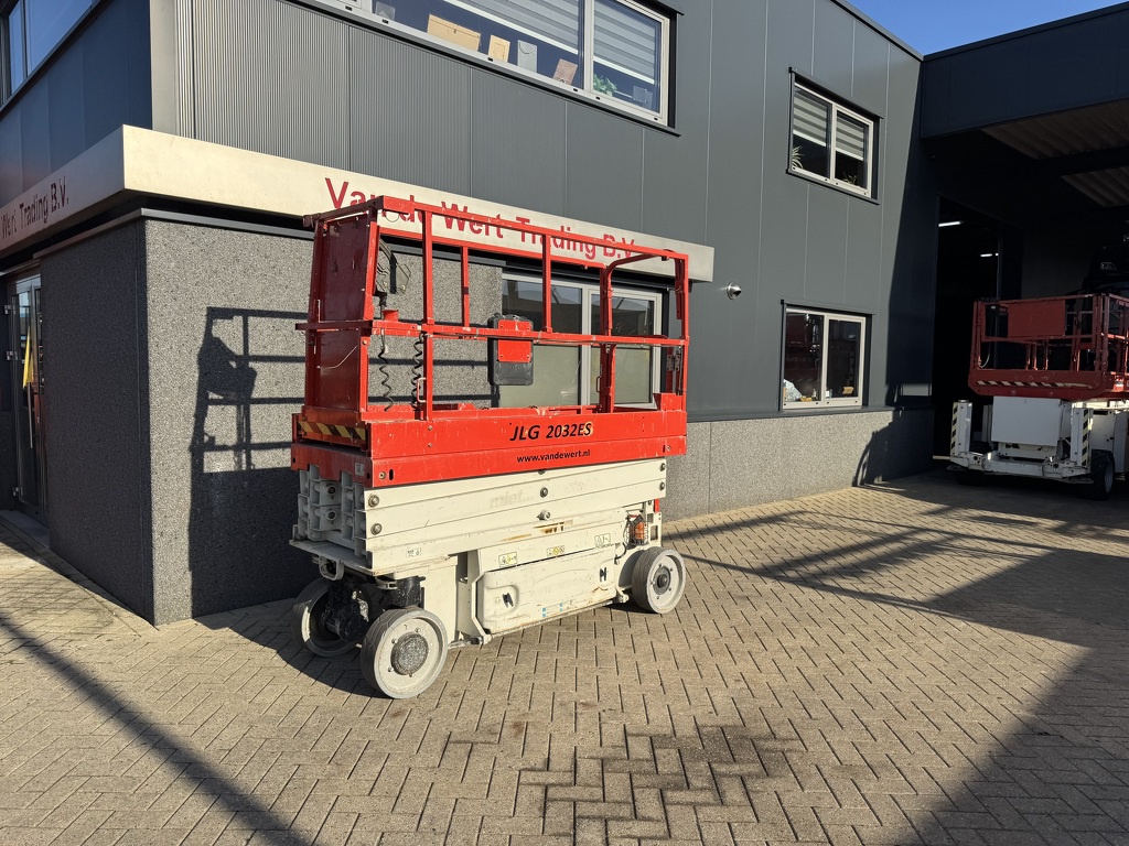 JLG 2032ES Schaarhoogwerker / Scissor lift 8Meter Werkhoogte 2016 Elektrisch