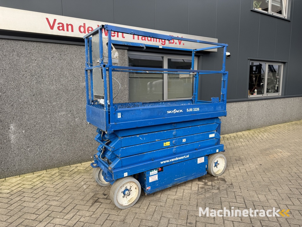 Schaarhoogwerker SCISSOR SKYJACK SJ3226 9.92M Werkhoogte 2015 175uur