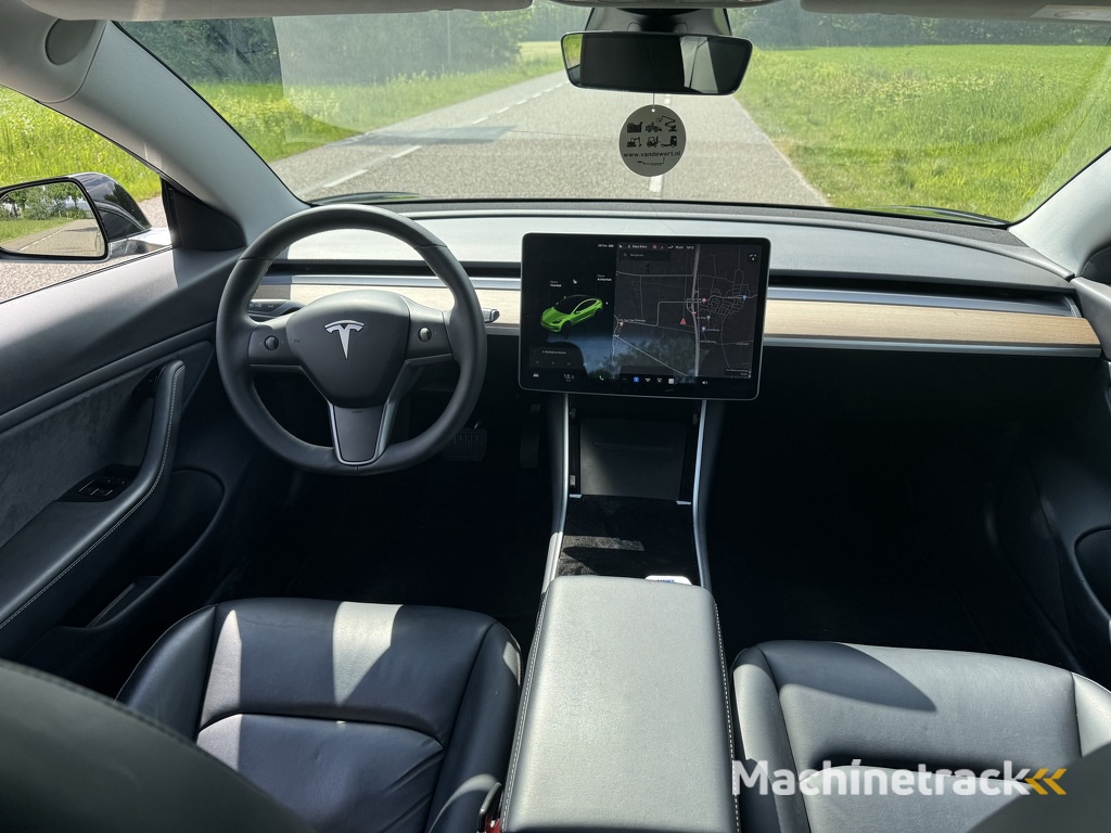 Tesla Model 3 Standaard RWD Plus 60KWH 325Pk 2019 Apk 11-2027 Marge