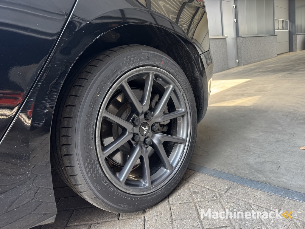 Tesla Model 3 Standaard RWD Plus 60KWH 325Pk 2019 Apk 11-2027 Marge