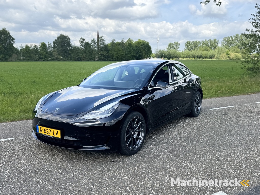 Tesla Model 3 Standaard RWD Plus 60KWH 325Pk 2019 Apk 11-2027 Marge