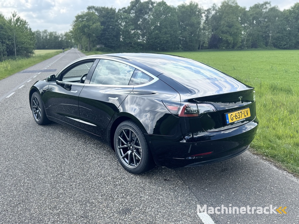 Tesla Model 3 Standaard RWD Plus 60KWH 325Pk 2019 Apk 11-2027 Marge