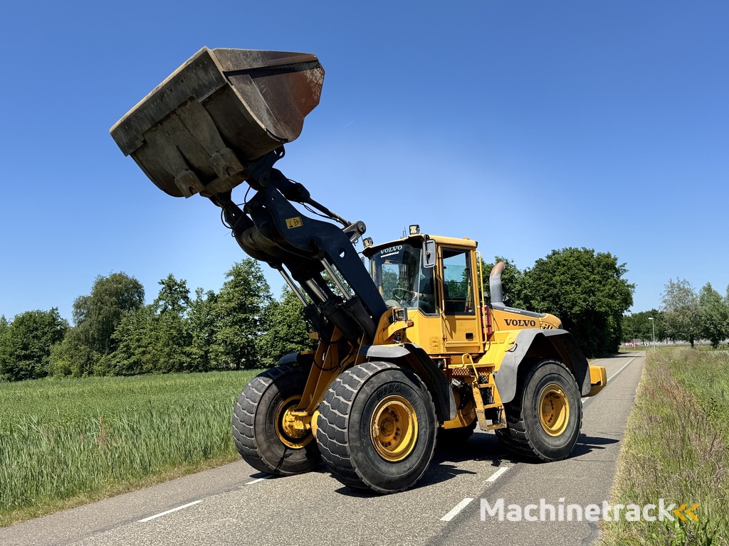 VOLVO - L110E - Shovel - Wheelloader  - 2005 - 9375 hours -