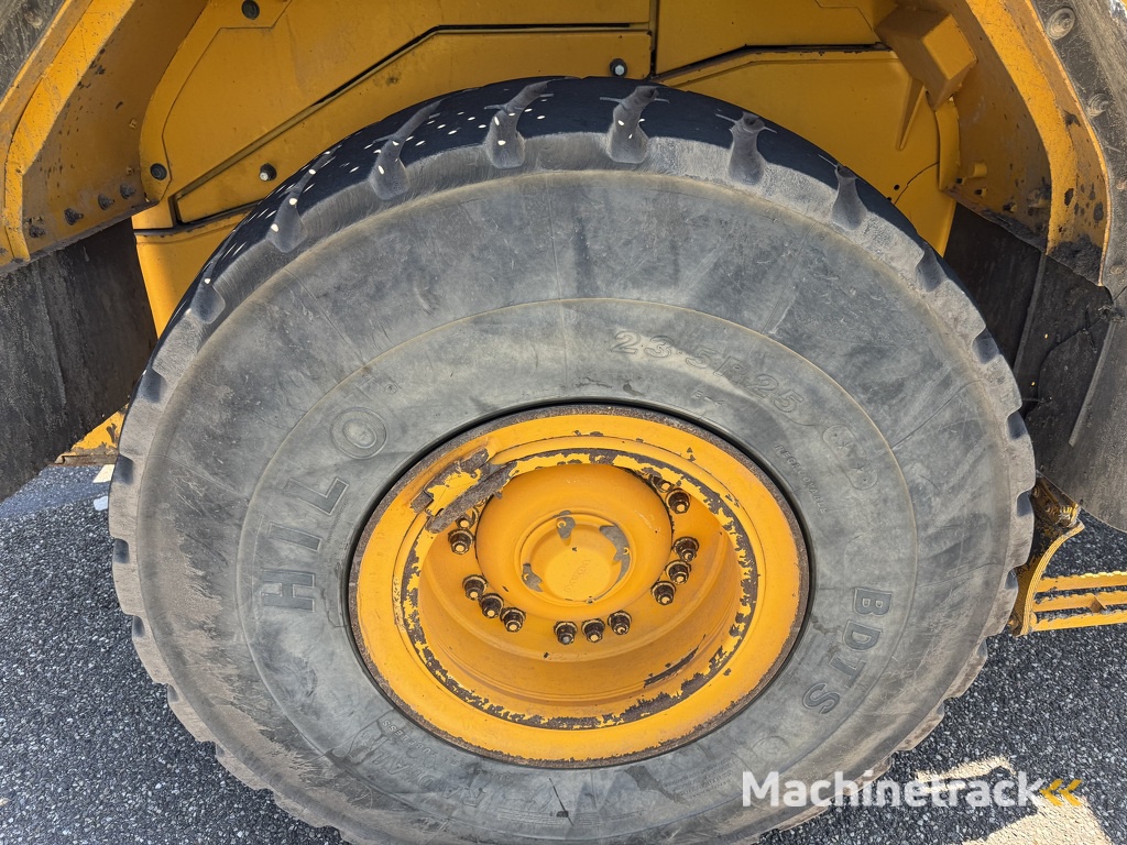 VOLVO - L110E - Shovel - Wheelloader  - 2005 - 9375 hours -