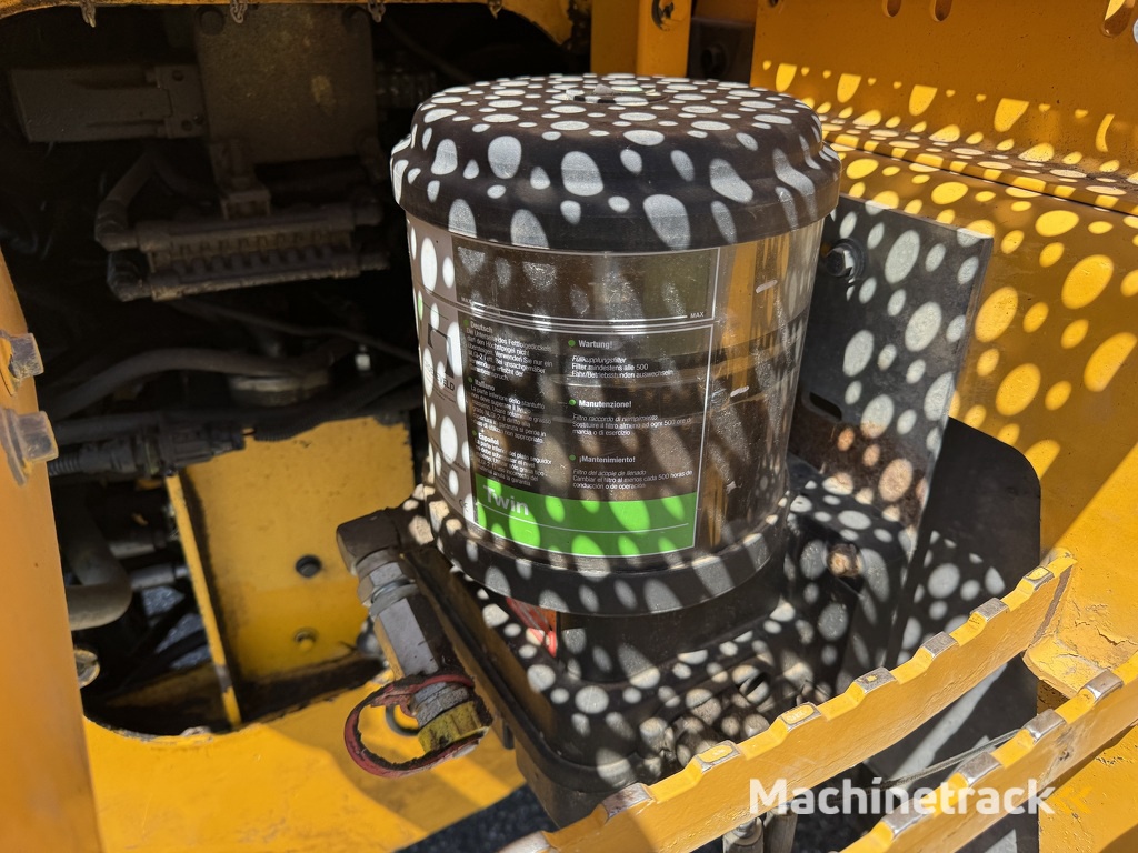 VOLVO - L110E - Shovel - Wheelloader  - 2005 - 9375 hours -