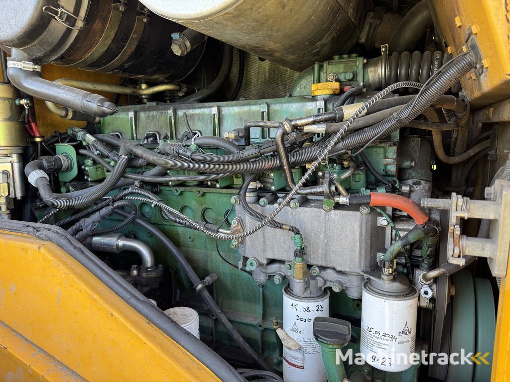 VOLVO - L110E - Shovel - Wheelloader  - 2005 - 9375 hours -