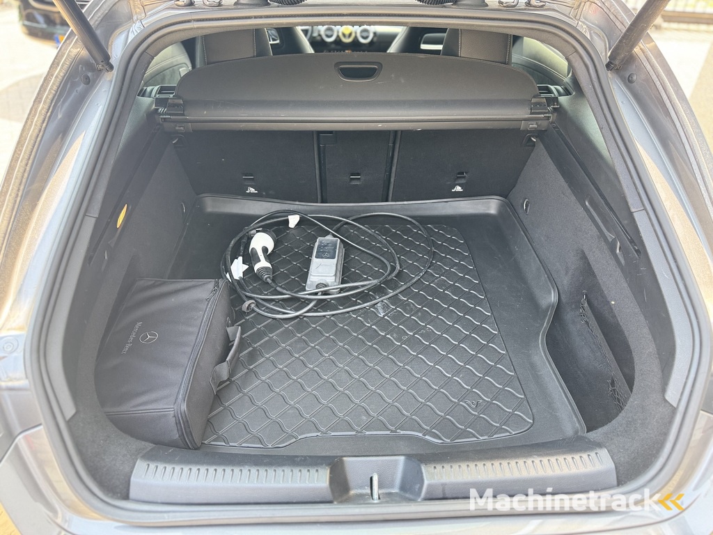 Mercedes CLA Klasse Shooting Brake 250e Hybride Amg Pakket Night Pakket  Burmester Audio Automaat 2021 APK 8-2027