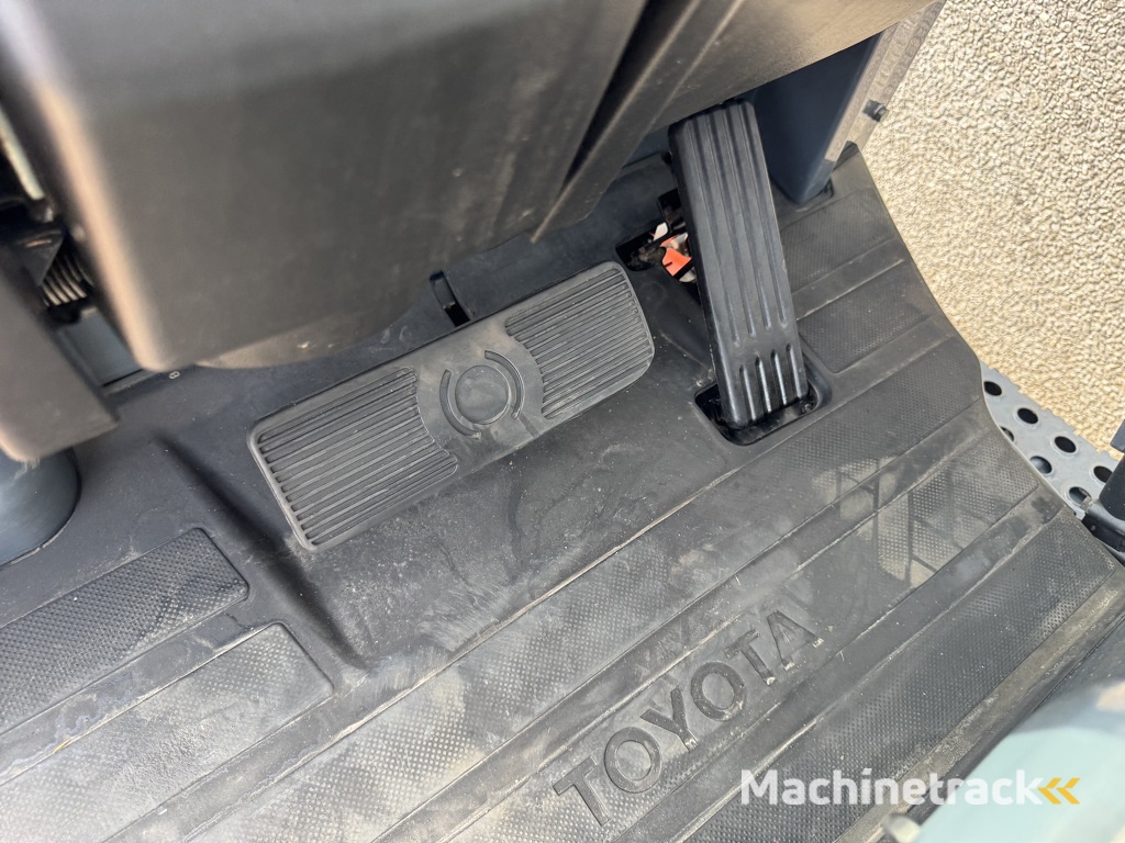 Toyota 8FBM20T Triplo 470 Freelift / Sideshift Elektrisch 2017 6145Hours